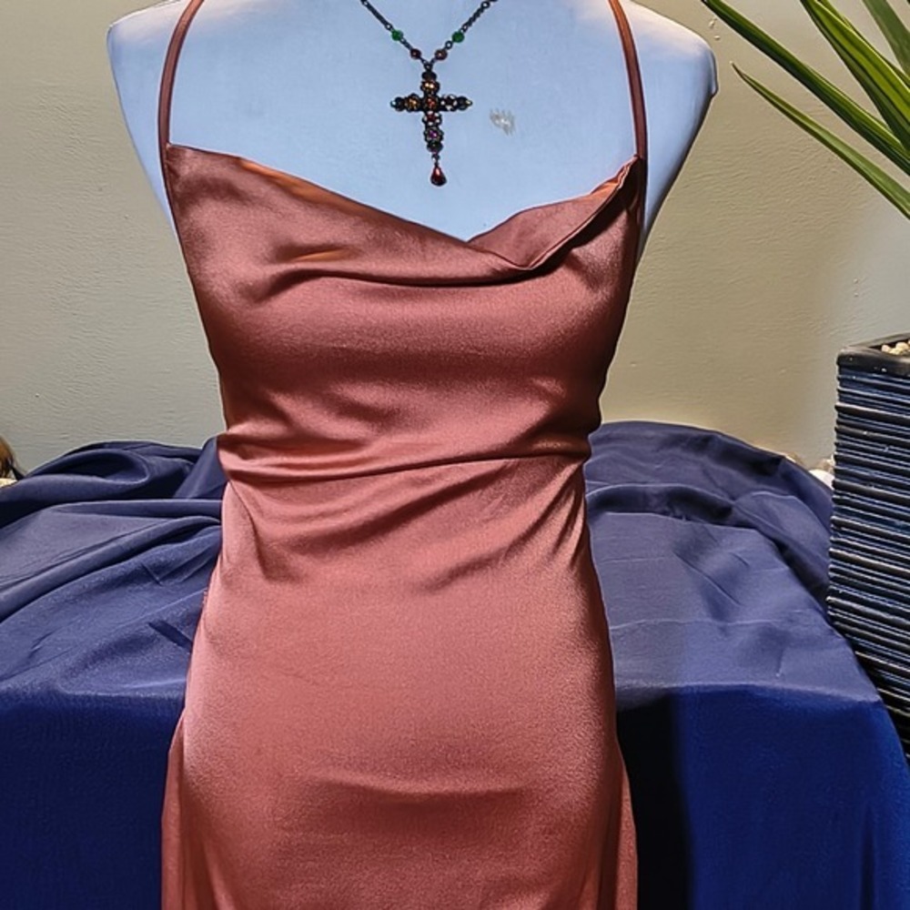 PrettyLittleThing Rust Satin Cowl Neck Lace Up Back Midi Dress US 6 NEW - Picture 4 of 16